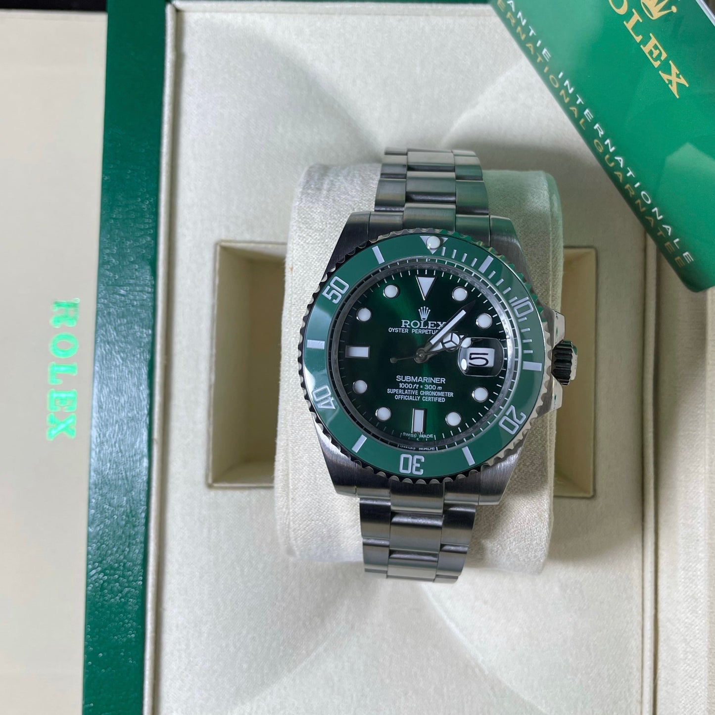 Submariner Date 40 mm Hulk  116610LV