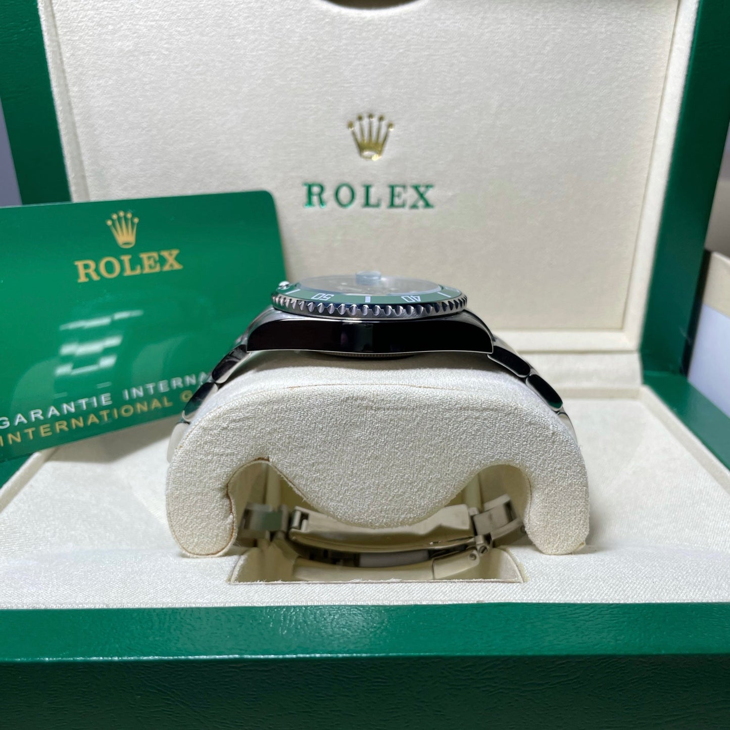 Submariner Date 40 mm Hulk  116610LV