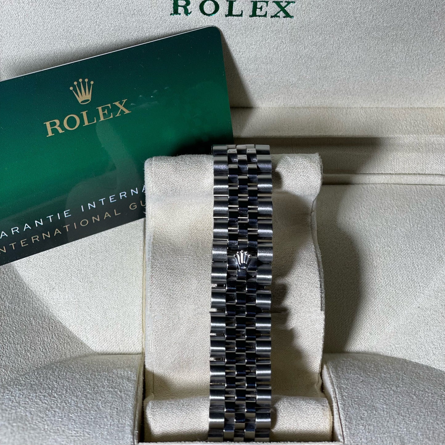 Orologio Rolex Datejust 41 mm cinturino in acciaio inox jubilee, presentato in scatola rolex.