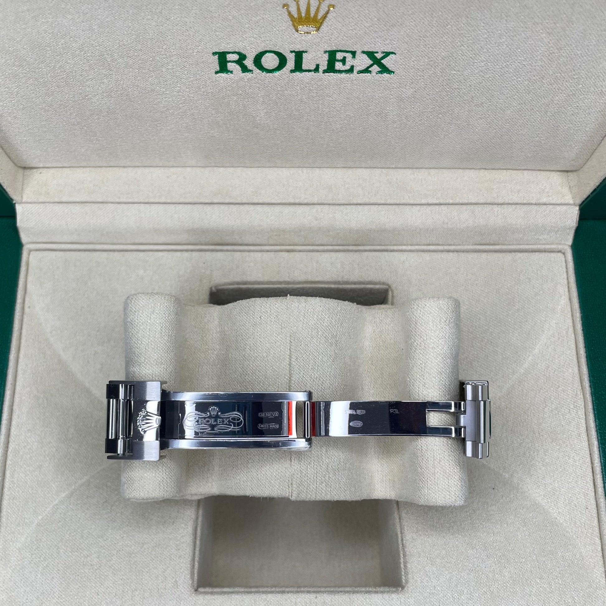 Orologio Rolex Daytona nero 40 mm cinturino acciaio inox, presentato in scatola rolex.