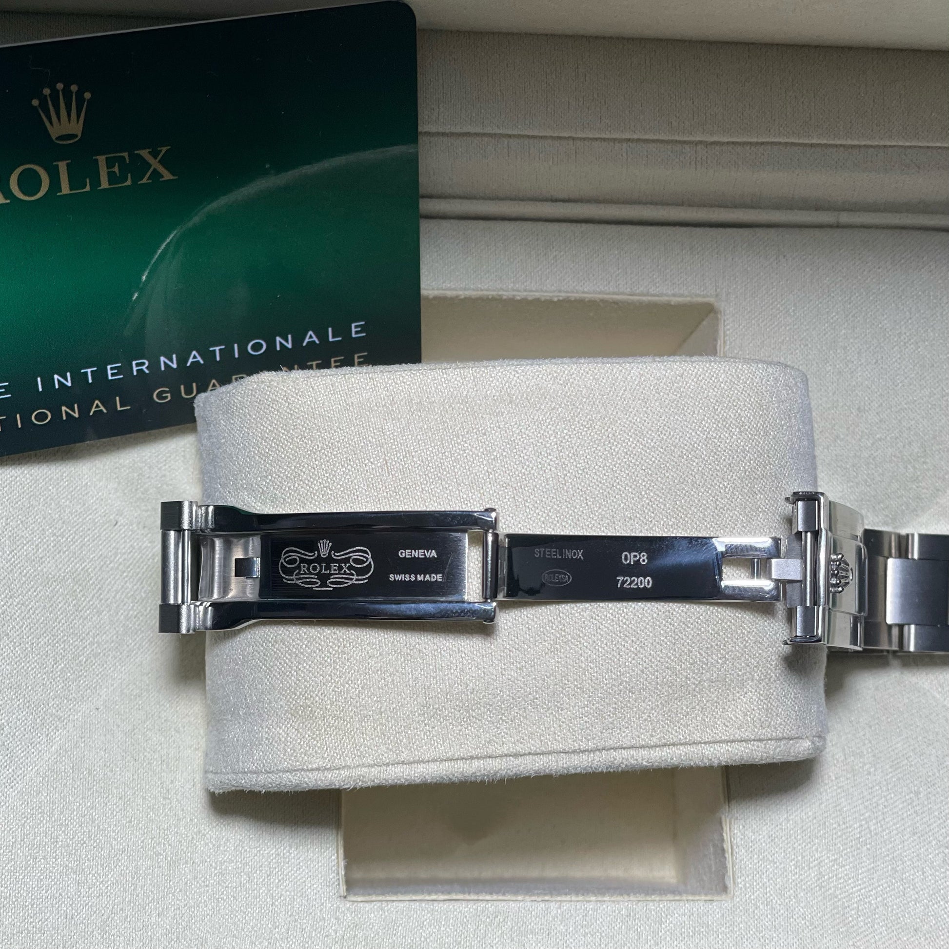 Orologio Rolex Oyster Perpetual Verde 41 mmm cinturino acciaio inox oystre, presentato in scatola rolex.