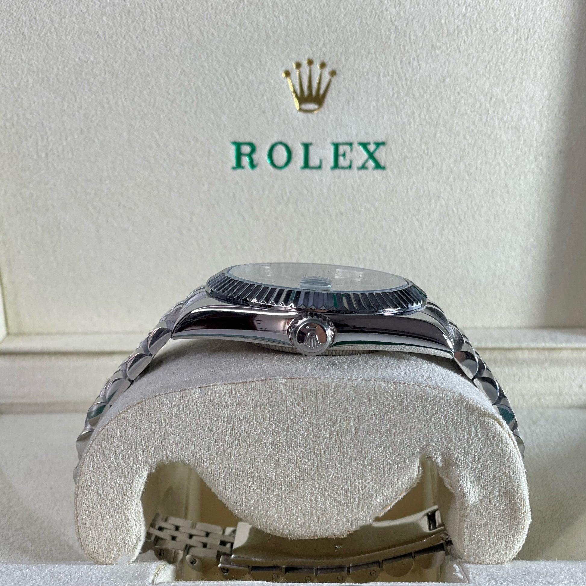 Orologio Rolex datejust 116334 Slate-Dia cinturino in acciaio inox jubilee, presentato in scatola rolex.