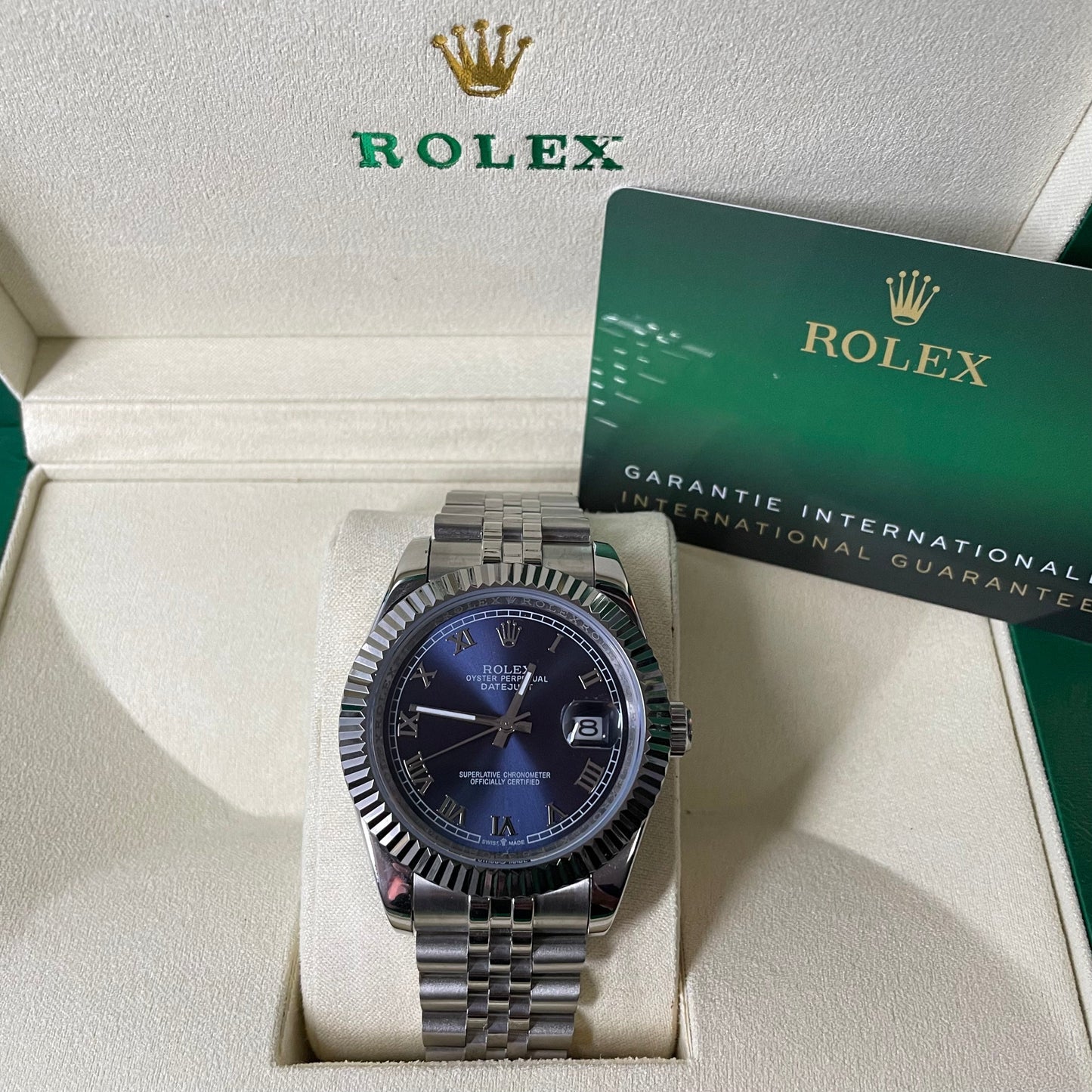 Orologio Rolex Datejust con quadrante blu Romane cinturino in acciaio inox jubilee, presentato in scatola rolex