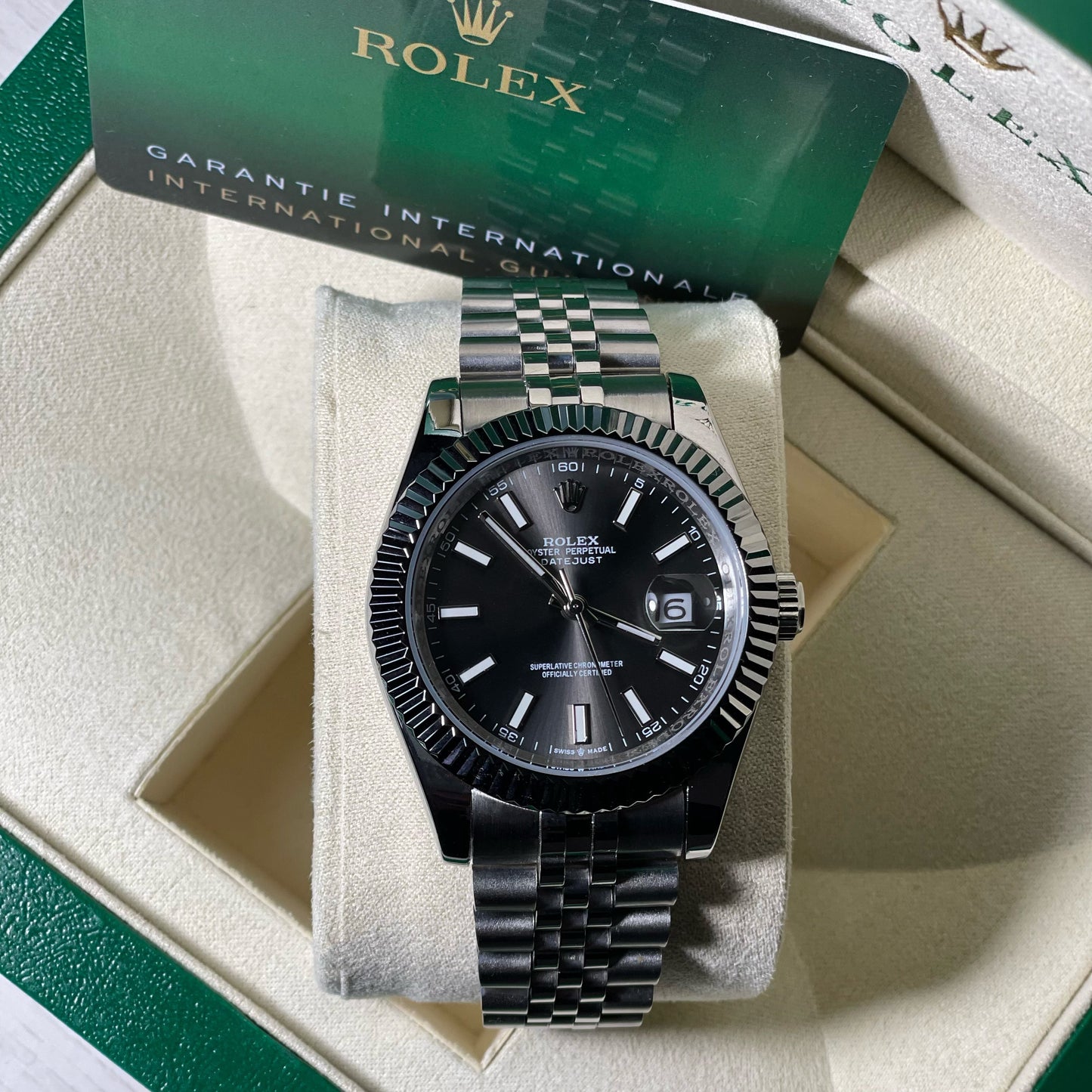 Orologio Rolex Datejust 41 mm cinturino in acciaio inox jubilee, presentato in scatola rolex.