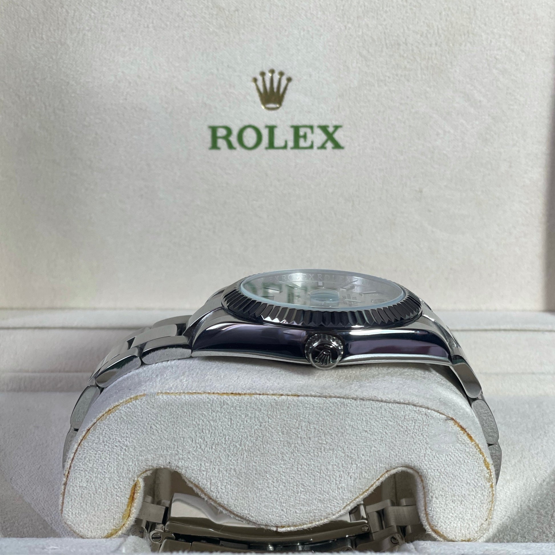 Orologio Rolex Datejust 41 mm oyster cinturino in acciaio inox jubilee, presentato in scatola rolex.