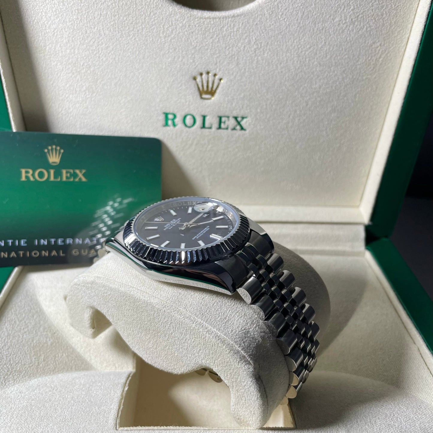 Orologio Rolex Datejust 41 mm oyster cinturino in acciaio inox jubilee, presentato in scatola rolex.