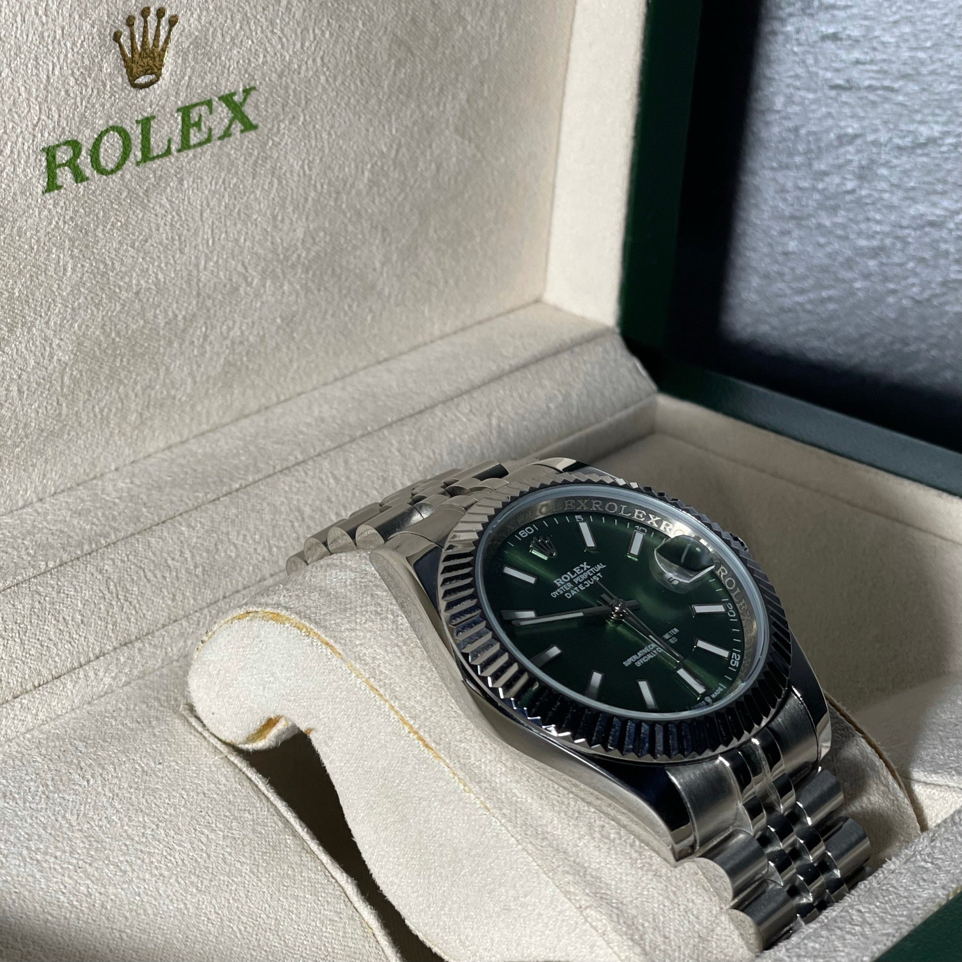 Orologio Rolex Datejust 41 mm oyster cinturino in acciaio inox jubilee, presentato in scatola rolex.