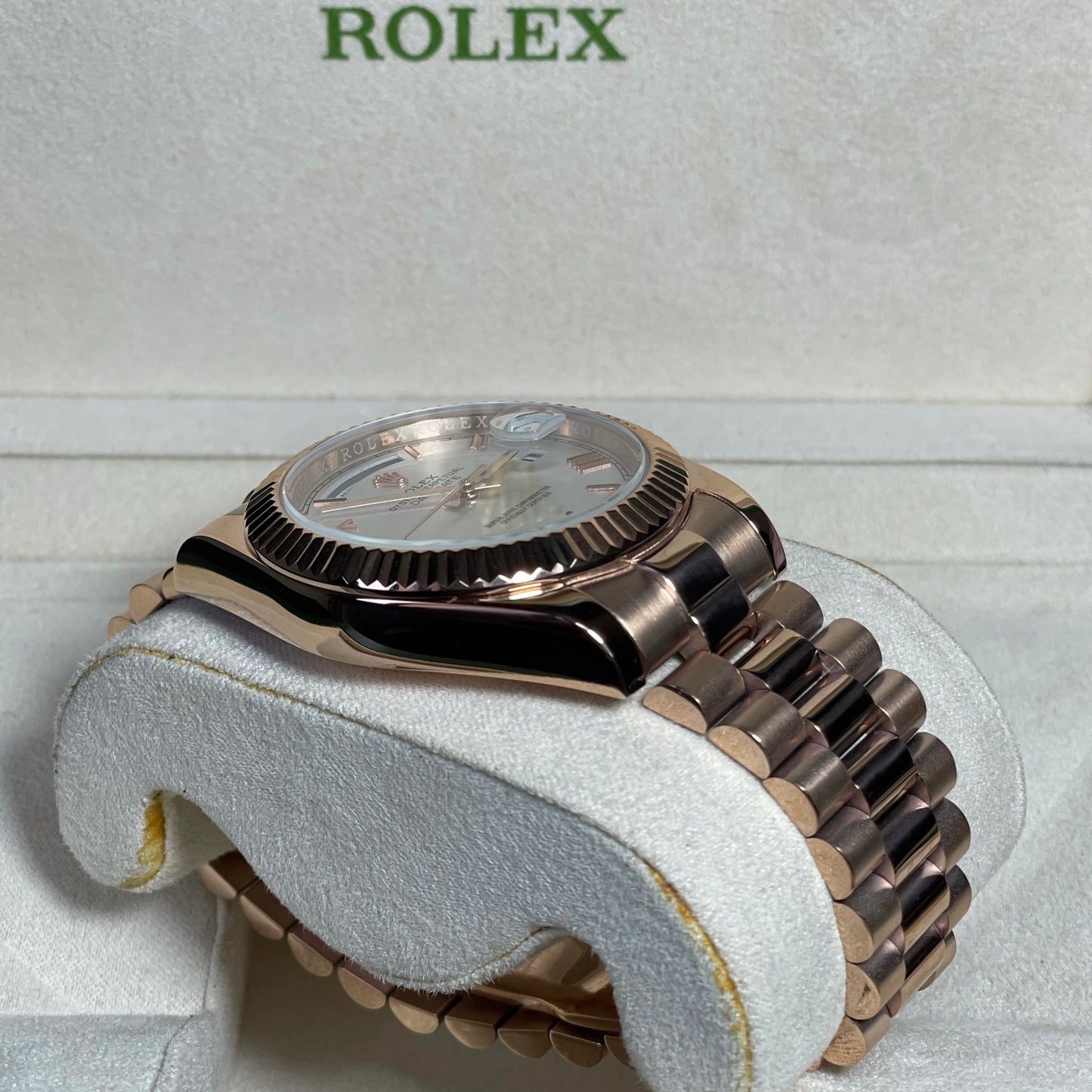 Orologio Rolex day-date 40 mm president cinturino in oro rosa, presentato in scatola rolex.