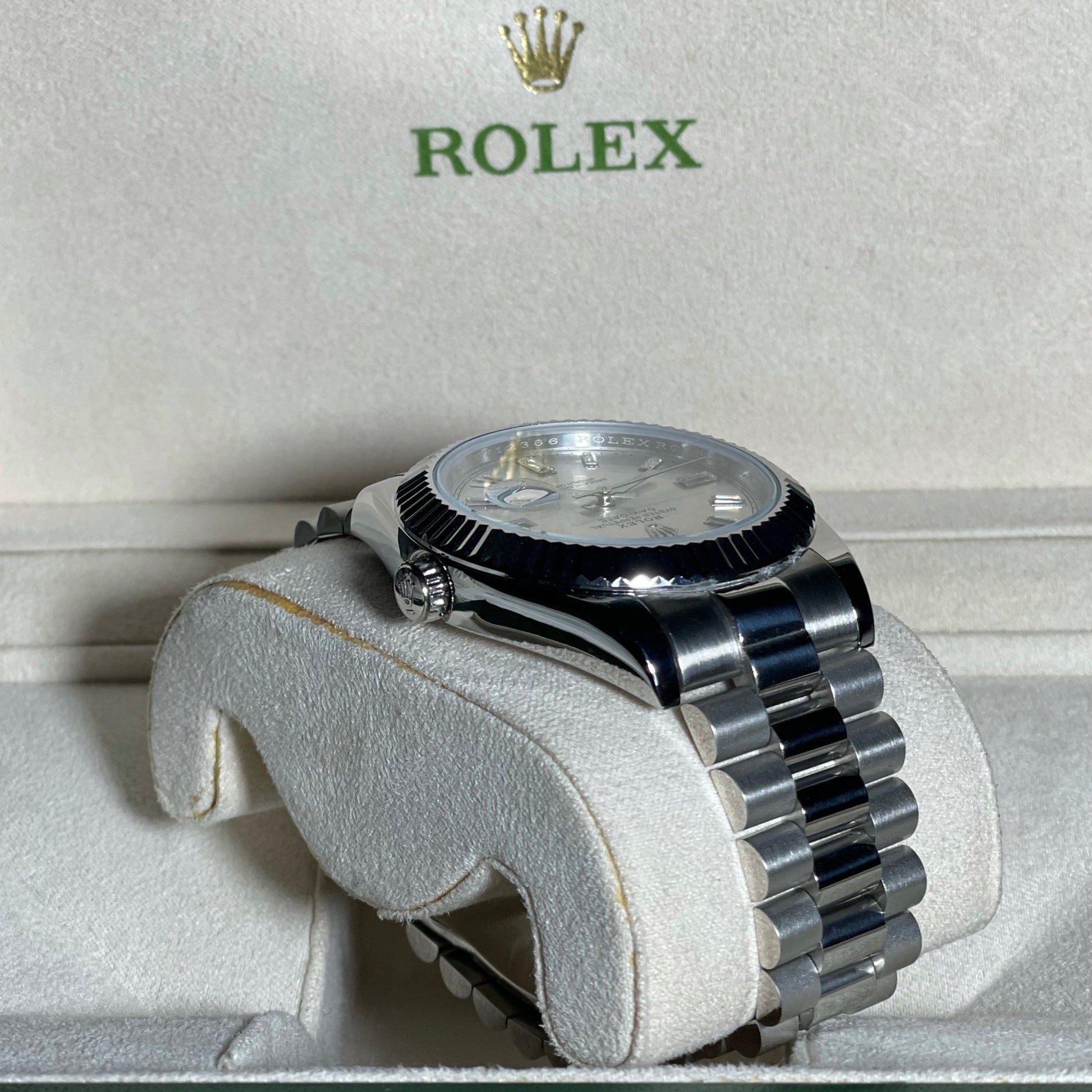 Orologio Rolex day-date 40 mm oyster cinturino in acciaio inox jubilee, presentato in scatola rolex.