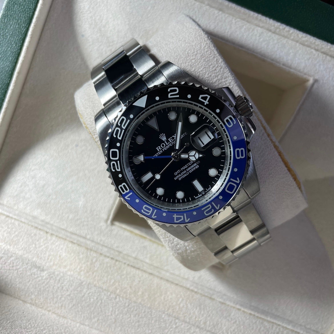 Orologio Rolex GMT Master Batman 40 mm cinturino acciaio inox oystre, presentato in scatola rolex.