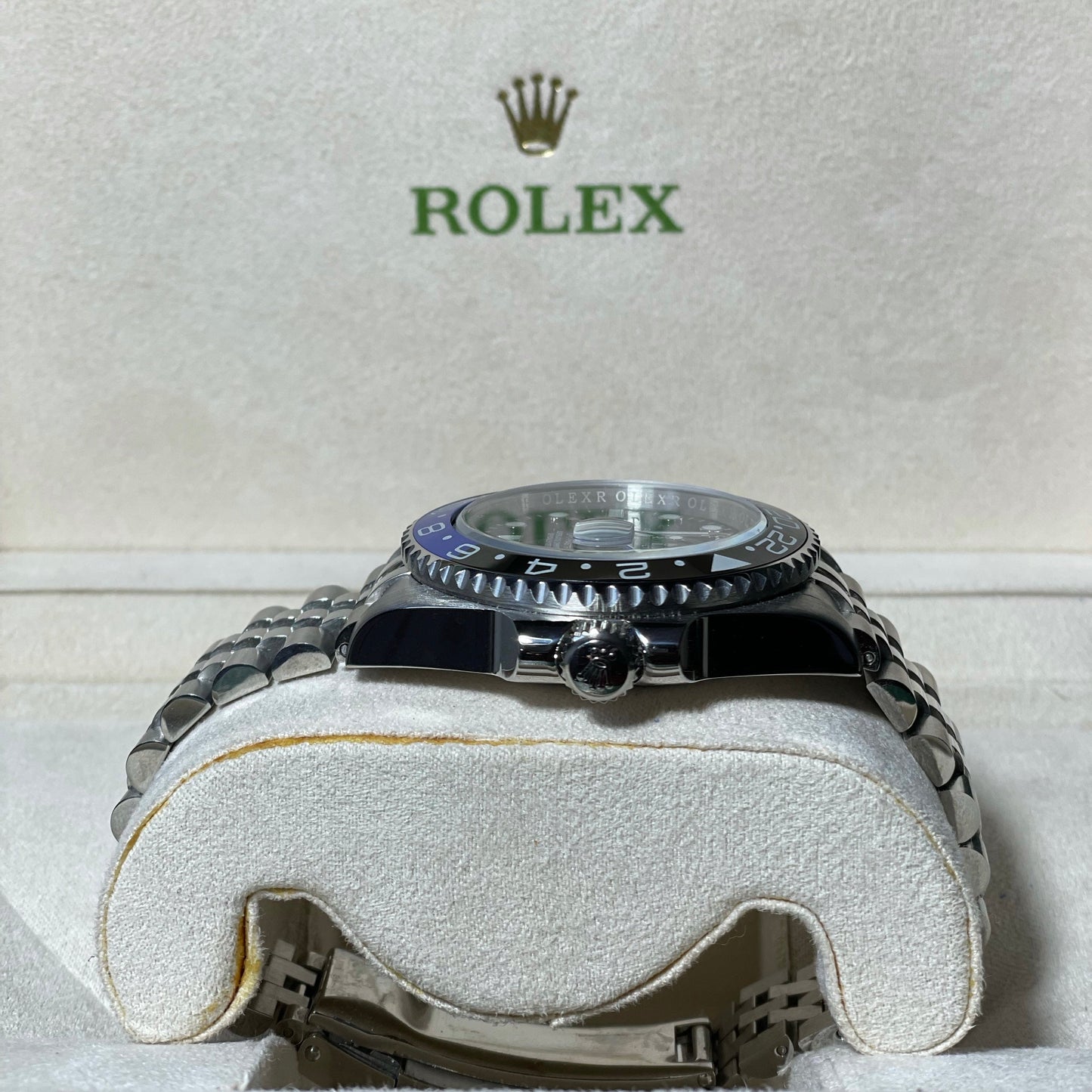 Orologio Rolex GMT Master Batman 40 mm cinturino acciaio inox jubilee, presentato in scatola rolex.