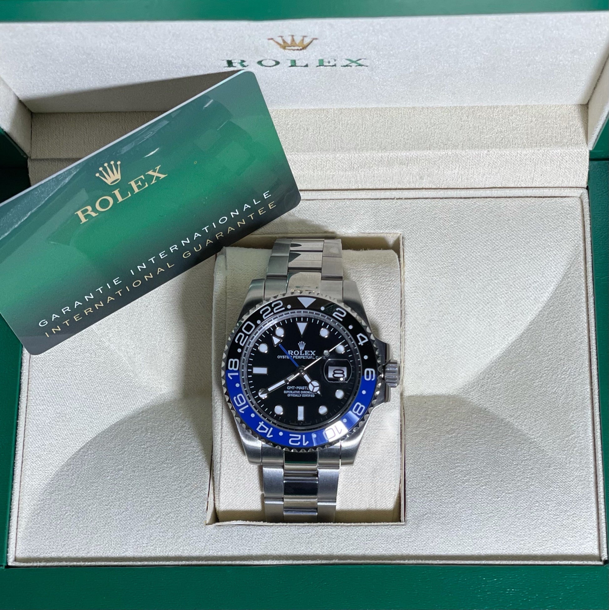 Orologio Rolex GMT Master Batman 40 mm cinturino acciaio inox oystre, presentato in scatola rolex.