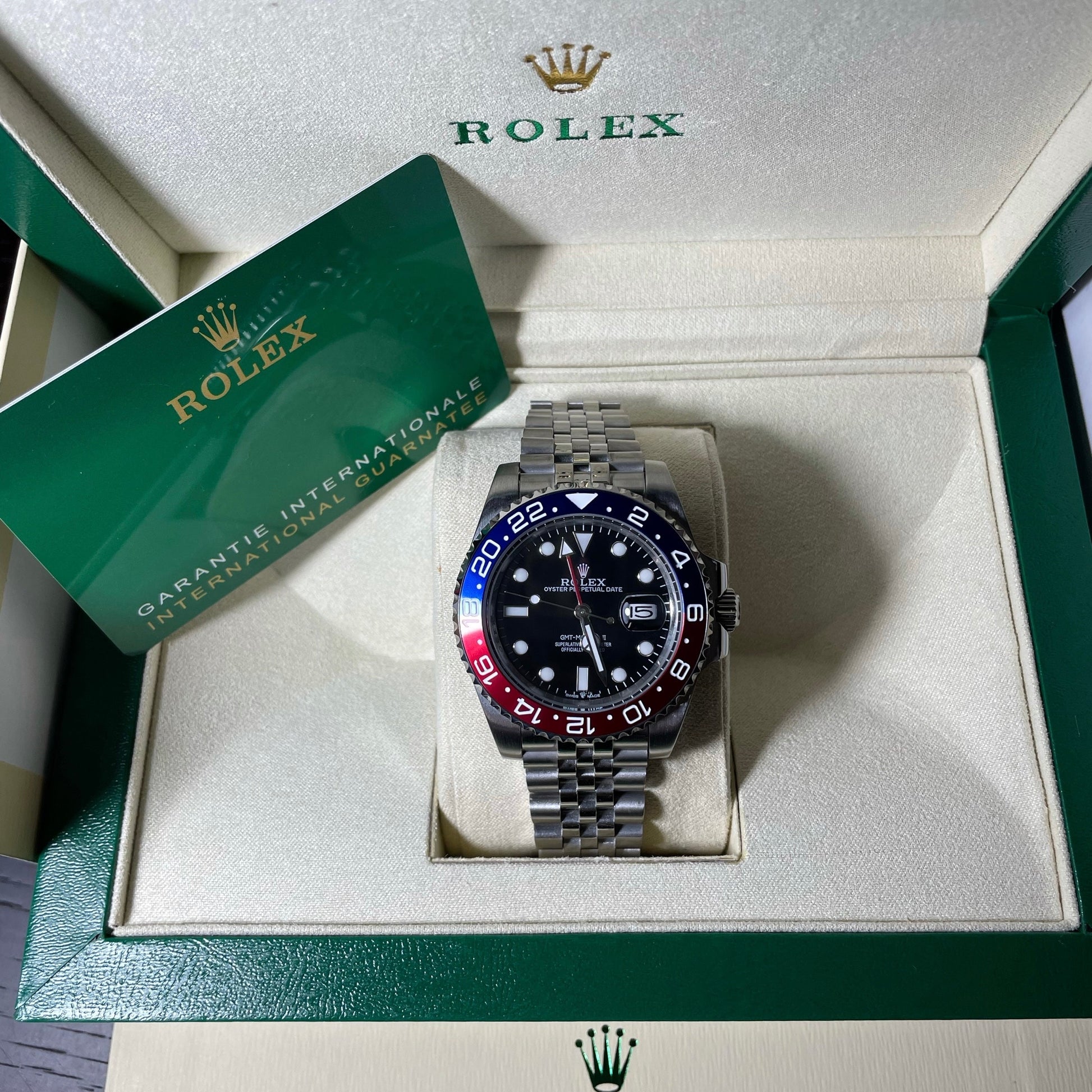 Orologio Rolex GMT Master pepsi 40 mm cinturino acciaio inox jubilee, presentato in scatola rolex.