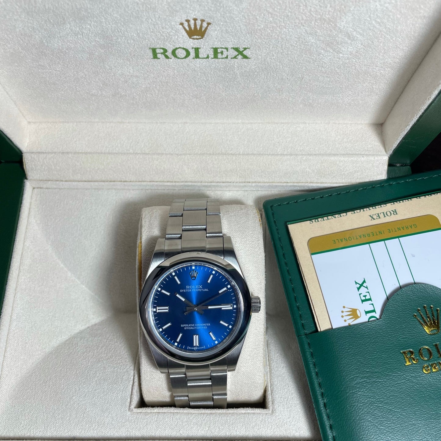 Orologio Rolex Oyster Perpetual Blu 41 mmm cinturino acciaio inox oystre, presentato in scatola rolex.