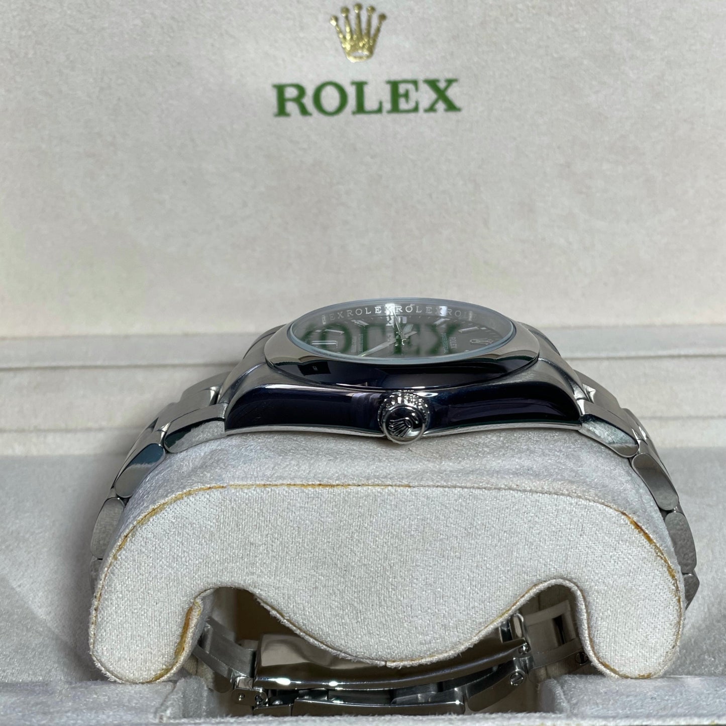 Orologio Rolex Oyster Perpetual Nero 41 mmm cinturino acciaio inox oystre, presentato in scatola rolex.