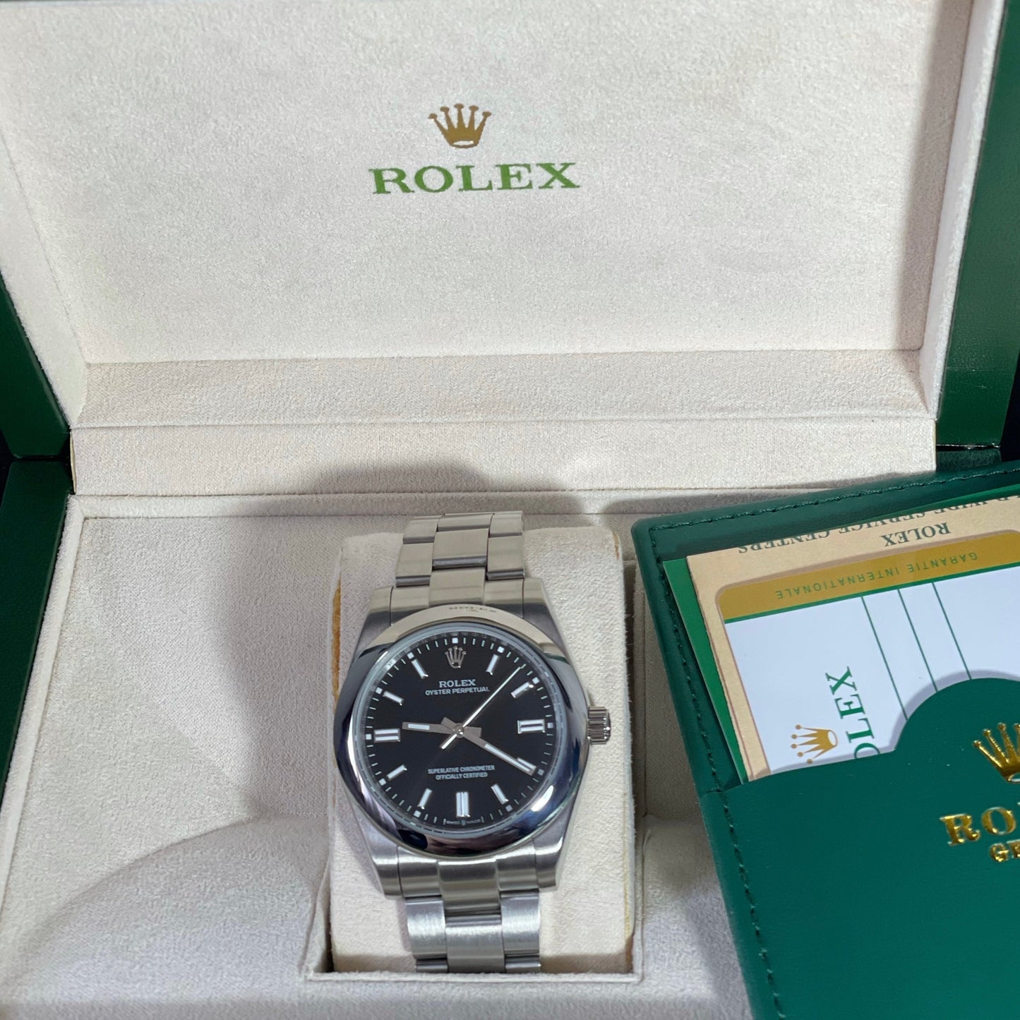 Orologio Rolex Oyster Perpetual Nero 41 mmm cinturino acciaio inox oystre, presentato in scatola rolex.